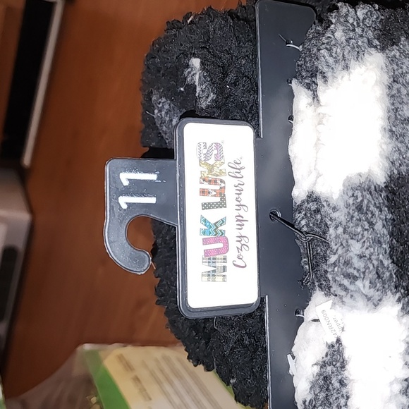 MUK LUKS, Women's Cozy Boot, sz. 11. Brand new with tags. - Picture 3 of 12